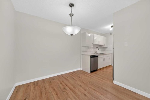 602-8948 Elbow Drive Sw, Calgary, AB - Indoor