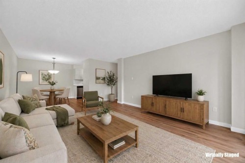602-8948 Elbow Drive Sw, Calgary, AB - Indoor Photo Showing Living Room
