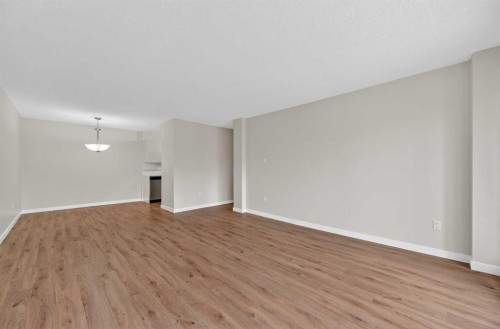 602-8948 Elbow Drive Sw, Calgary, AB - Indoor Photo Showing Other Room