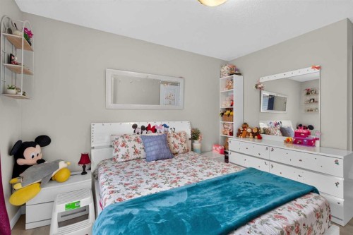 45 Saddlestone Drive Ne, Calgary, AB - Indoor Photo Showing Bedroom