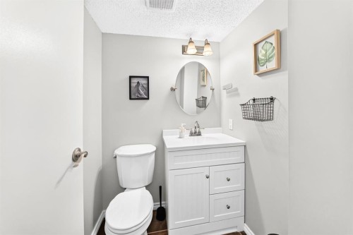 84-6915 Ranchview Drive Nw, Calgary, AB - Indoor Photo Showing Bathroom