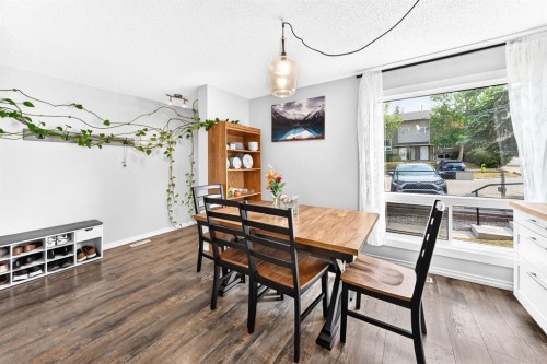 84-6915 Ranchview Drive Nw, Calgary, AB - Indoor Photo Showing Dining Room