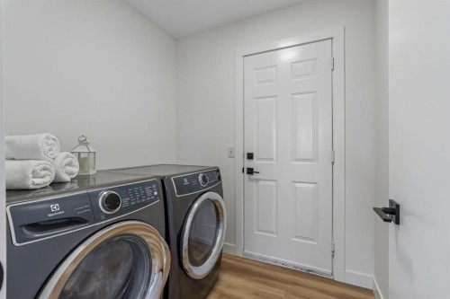 51 San Diego Place Ne, Calgary, AB - Indoor Photo Showing Laundry Room