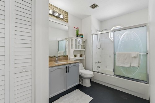 51 San Diego Place Ne, Calgary, AB - Indoor Photo Showing Bathroom