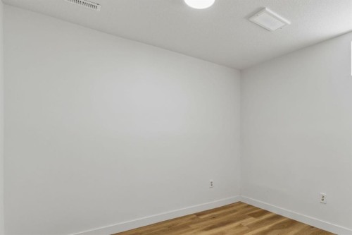 51 San Diego Place Ne, Calgary, AB - Indoor Photo Showing Other Room