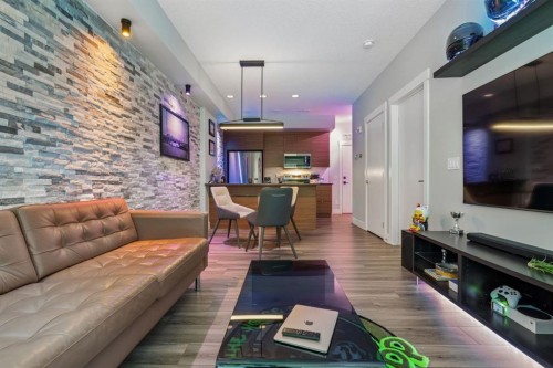 316-19661 40 Street Se, Calgary, AB - Indoor