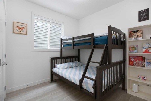 91 Copperhead Grove Se, Calgary, AB - Indoor Photo Showing Bedroom