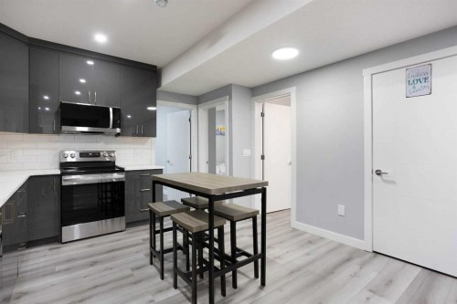 91 Copperhead Grove Se, Calgary, AB - Indoor Photo Showing Kitchen