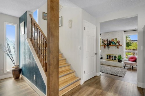 44 Strathclair Rise Sw, Calgary, AB - Indoor Photo Showing Other Room