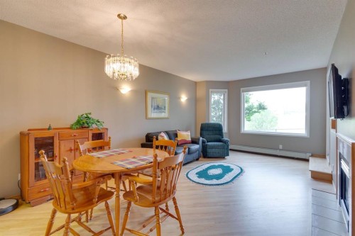 3109-3109 Hawksbrow Point Nw, Calgary, AB - Indoor Photo Showing Dining Room