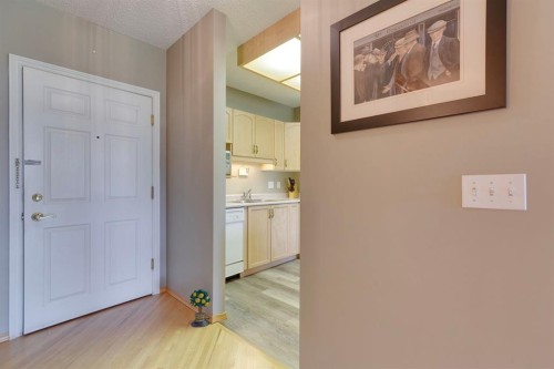 3109-3109 Hawksbrow Point Nw, Calgary, AB - Indoor Photo Showing Other Room