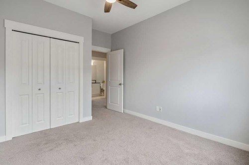 22 West Coach Manor Sw, Calgary, AB - Indoor