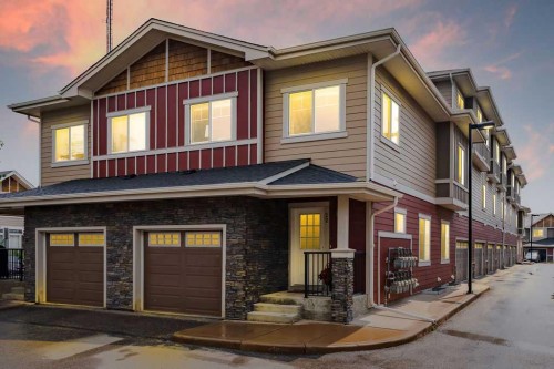 22 West Coach Manor Sw, Calgary, AB - Outdoor