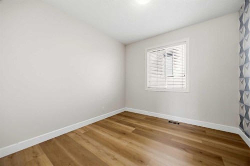 596 Windbrook Heights, Airdrie, AB - Indoor Photo Showing Other Room