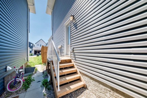 129 Calhoun Common Ne, Calgary, AB - Outdoor