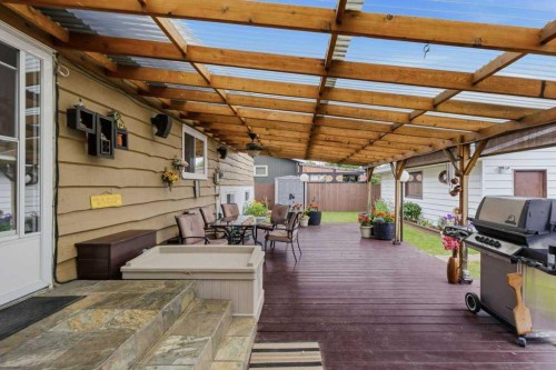 9511 Academy Drive Se, Calgary, AB - Outdoor With Deck Patio Veranda With Exterior