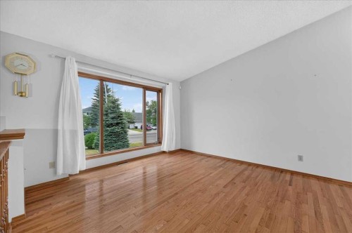 273 Sandarac Drive Nw, Calgary, AB - Indoor Photo Showing Other Room