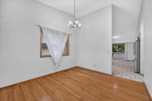 273 Sandarac Drive Nw, Calgary, AB - Indoor Photo Showing Other Room