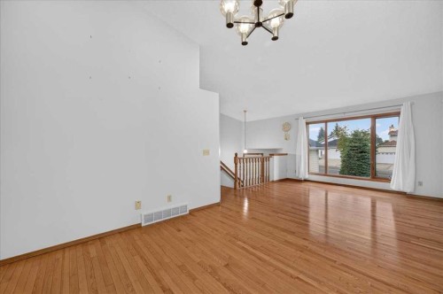 273 Sandarac Drive Nw, Calgary, AB - Indoor Photo Showing Other Room