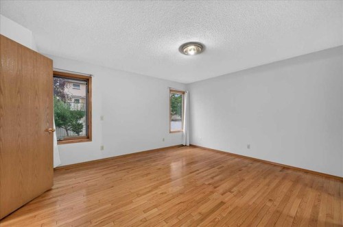 273 Sandarac Drive Nw, Calgary, AB - Indoor Photo Showing Other Room