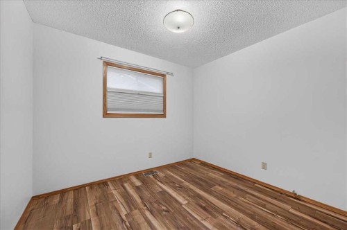 273 Sandarac Drive Nw, Calgary, AB - Indoor Photo Showing Other Room