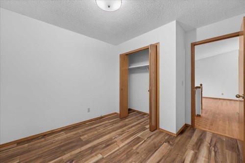 273 Sandarac Drive Nw, Calgary, AB - Indoor Photo Showing Other Room