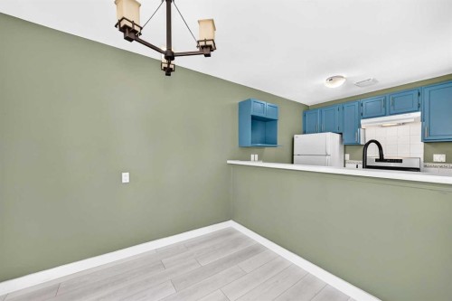 1-208 Grier Terrace Ne, Calgary, AB - Indoor Photo Showing Other Room