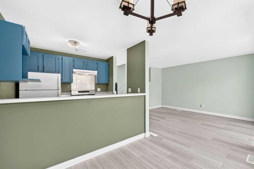 1-208 Grier Terrace Ne, Calgary, AB - Indoor Photo Showing Other Room
