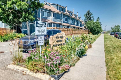 1-208 Grier Terrace Ne, Calgary, AB - Outdoor