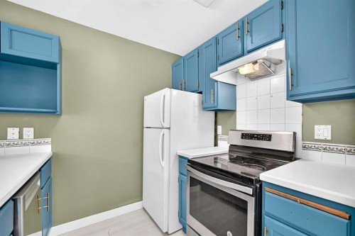 1-208 Grier Terrace Ne, Calgary, AB - Indoor Photo Showing Other Room