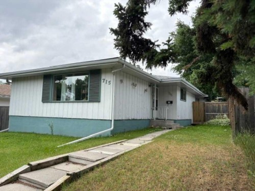 715 64 Avenue Nw, Calgary, AB - Outdoor