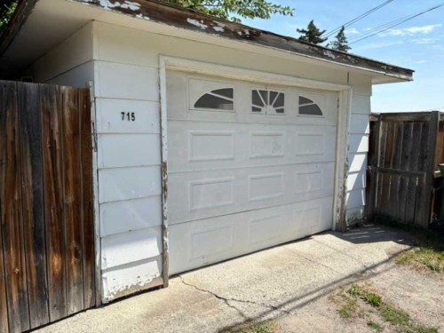 715 64 Avenue Nw, Calgary, AB - Outdoor With Exterior