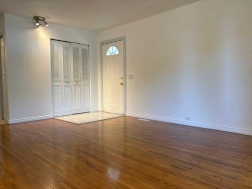 715 64 Avenue Nw, Calgary, AB - Indoor Photo Showing Other Room