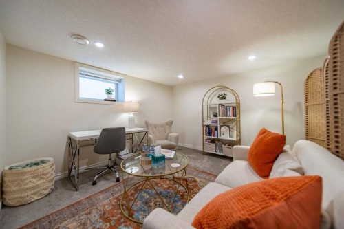 2 Elk Avenue, Okotoks, AB - Indoor