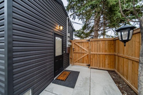2 Elk Avenue, Okotoks, AB - Outdoor With Exterior