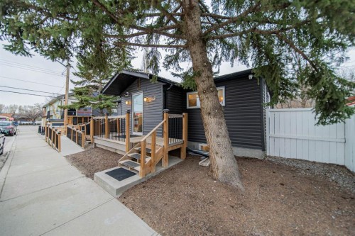 2 Elk Avenue, Okotoks, AB - Outdoor