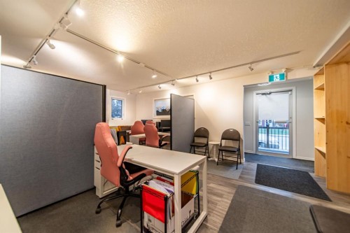 2 Elk Avenue, Okotoks, AB - Indoor