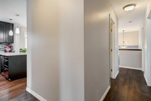 158 Somerset Close Sw, Calgary, AB - Indoor Photo Showing Other Room