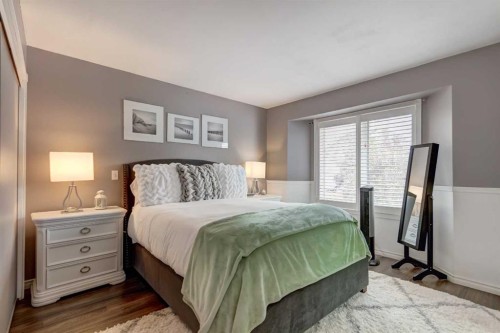 158 Somerset Close Sw, Calgary, AB - Indoor Photo Showing Bedroom