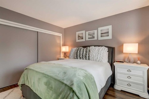 158 Somerset Close Sw, Calgary, AB - Indoor Photo Showing Bedroom