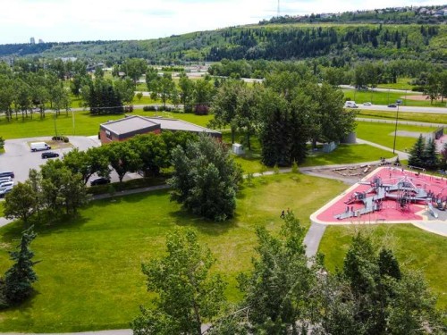 4919 21 Avenue Nw, Calgary, AB - Outdoor With View