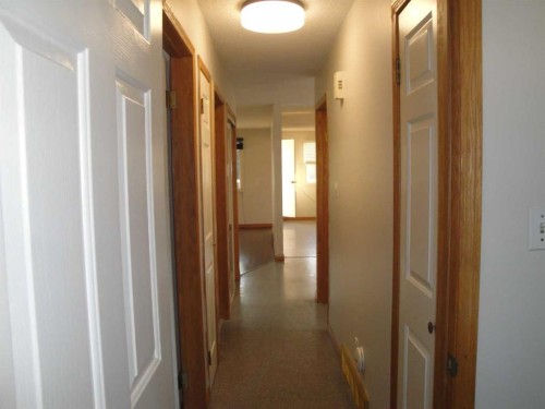 31 Huntford Road Ne, Calgary, AB - Indoor Photo Showing Other Room