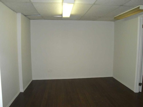 31 Huntford Road Ne, Calgary, AB - Indoor Photo Showing Other Room