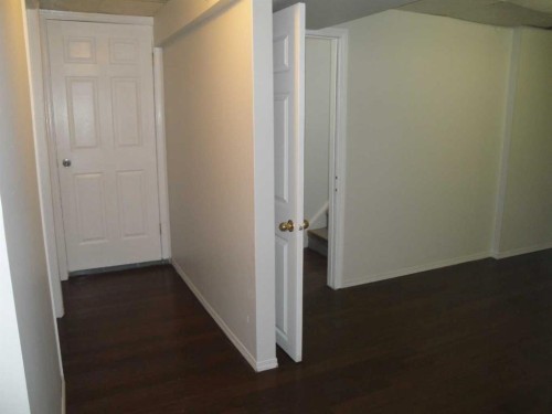 31 Huntford Road Ne, Calgary, AB - Indoor Photo Showing Other Room
