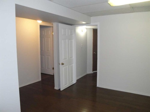 31 Huntford Road Ne, Calgary, AB - Indoor Photo Showing Other Room