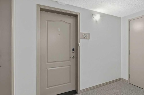 137-1 Crystal Green Lane, Okotoks, AB - Indoor Photo Showing Other Room