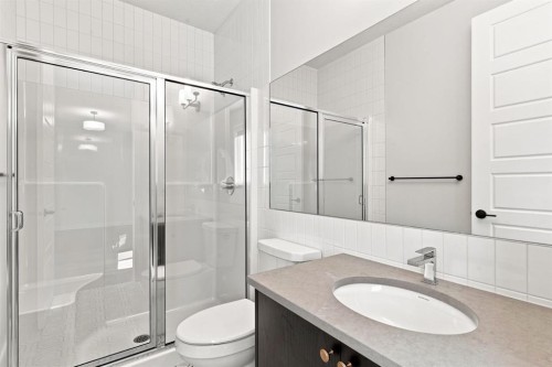40 Fieldstone Close, Balzac, AB - Indoor Photo Showing Bathroom