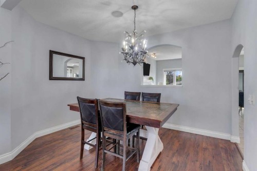 134 Channelside Cove Sw, Airdrie, AB - Indoor Photo Showing Dining Room