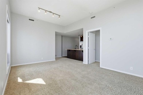 1505-1410 1 Street Se, Calgary, AB - Indoor Photo Showing Other Room