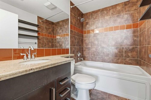 1505-1410 1 Street Se, Calgary, AB - Indoor Photo Showing Bathroom